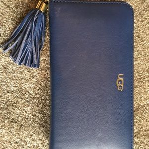 Ugg wallet